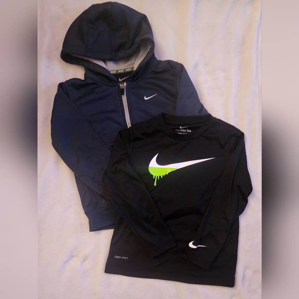 Nike Hoodie & Longsleeve